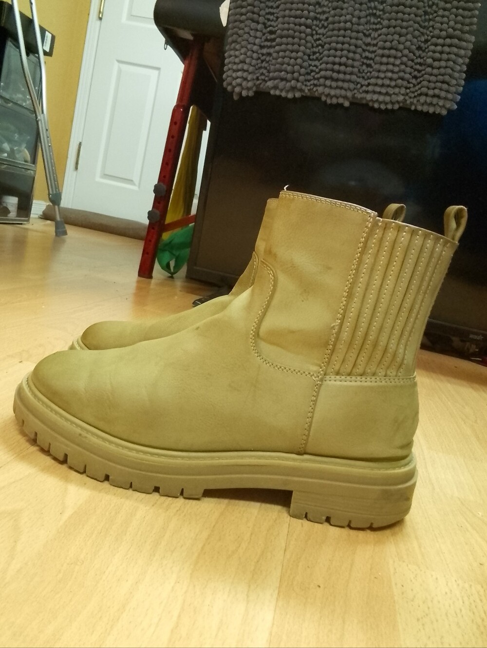 Time and Tru Beige Chelsea Lug Sole Ankle Boots